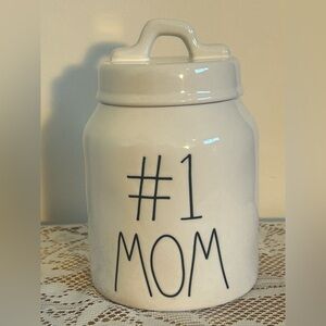 💝RAE DUNN "#1 MOM" Ceramic Canister - Like New - Snug Lid💗Mother’s Day Gift💝
